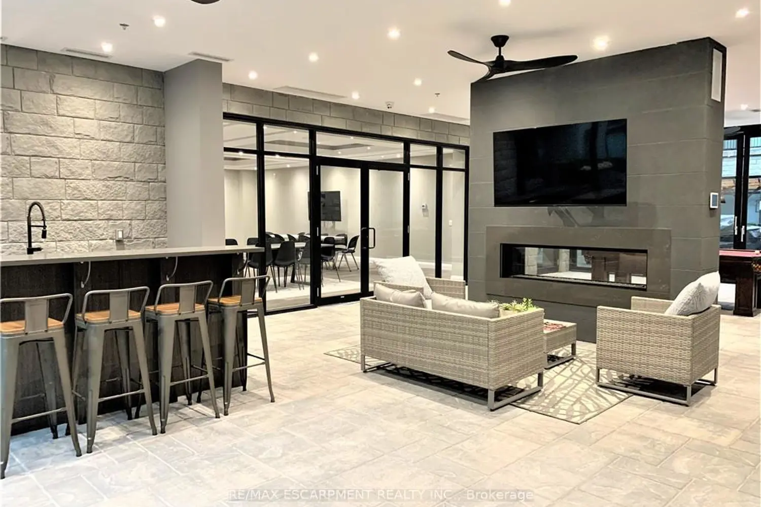 1 Redfern Avenue 135 photo 4