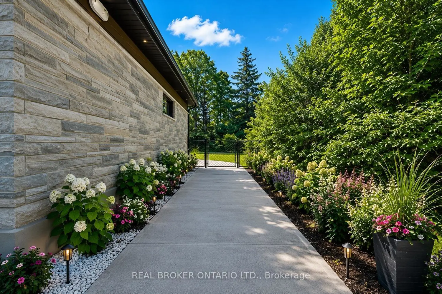 6 Campbell Farm Road photo 2