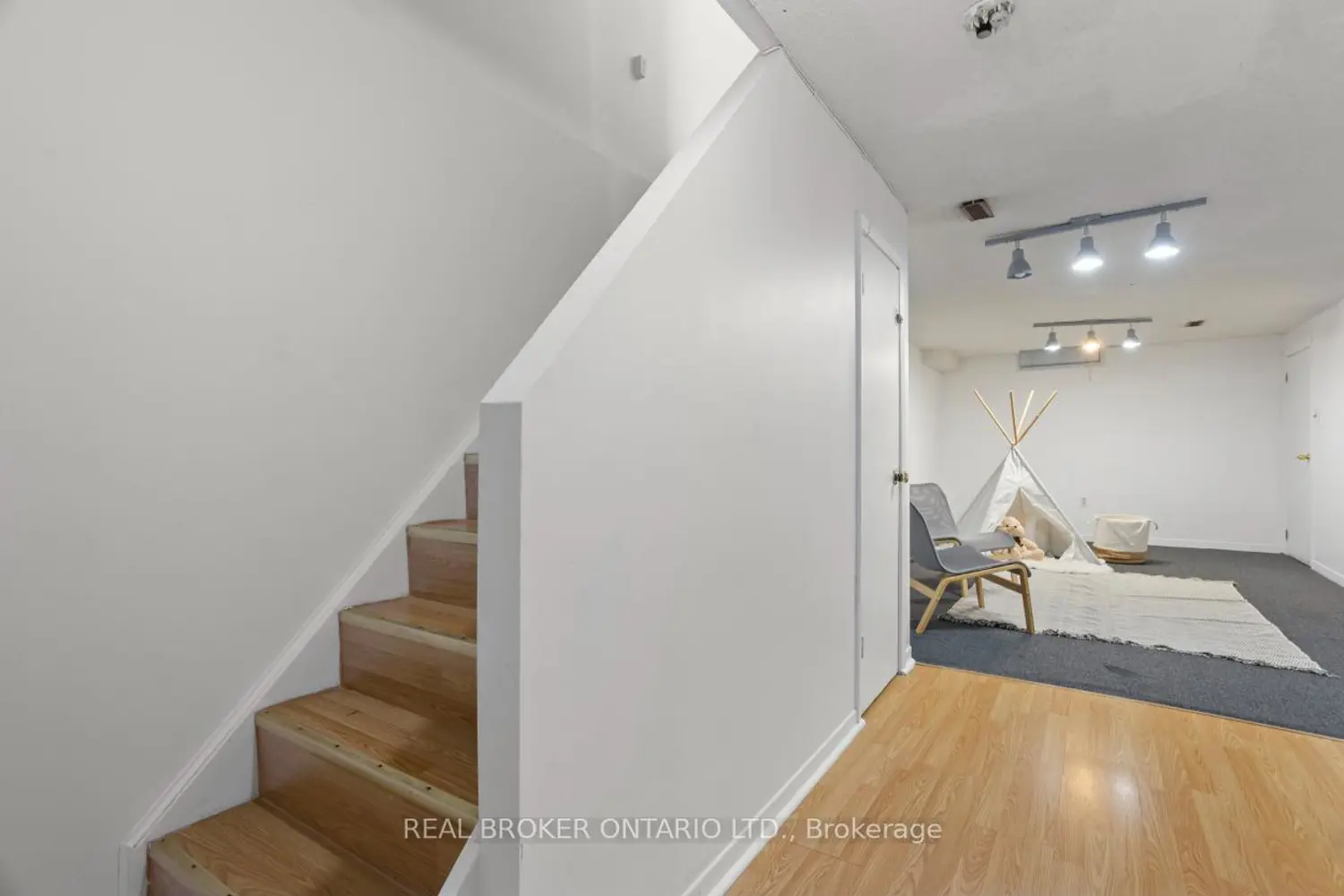 1804 Princelea Place photo 5