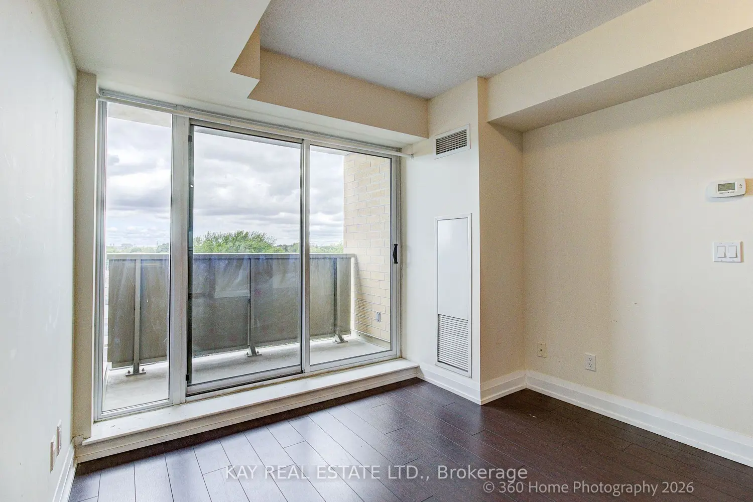 3520 Danforth Avenue 612 photo 5