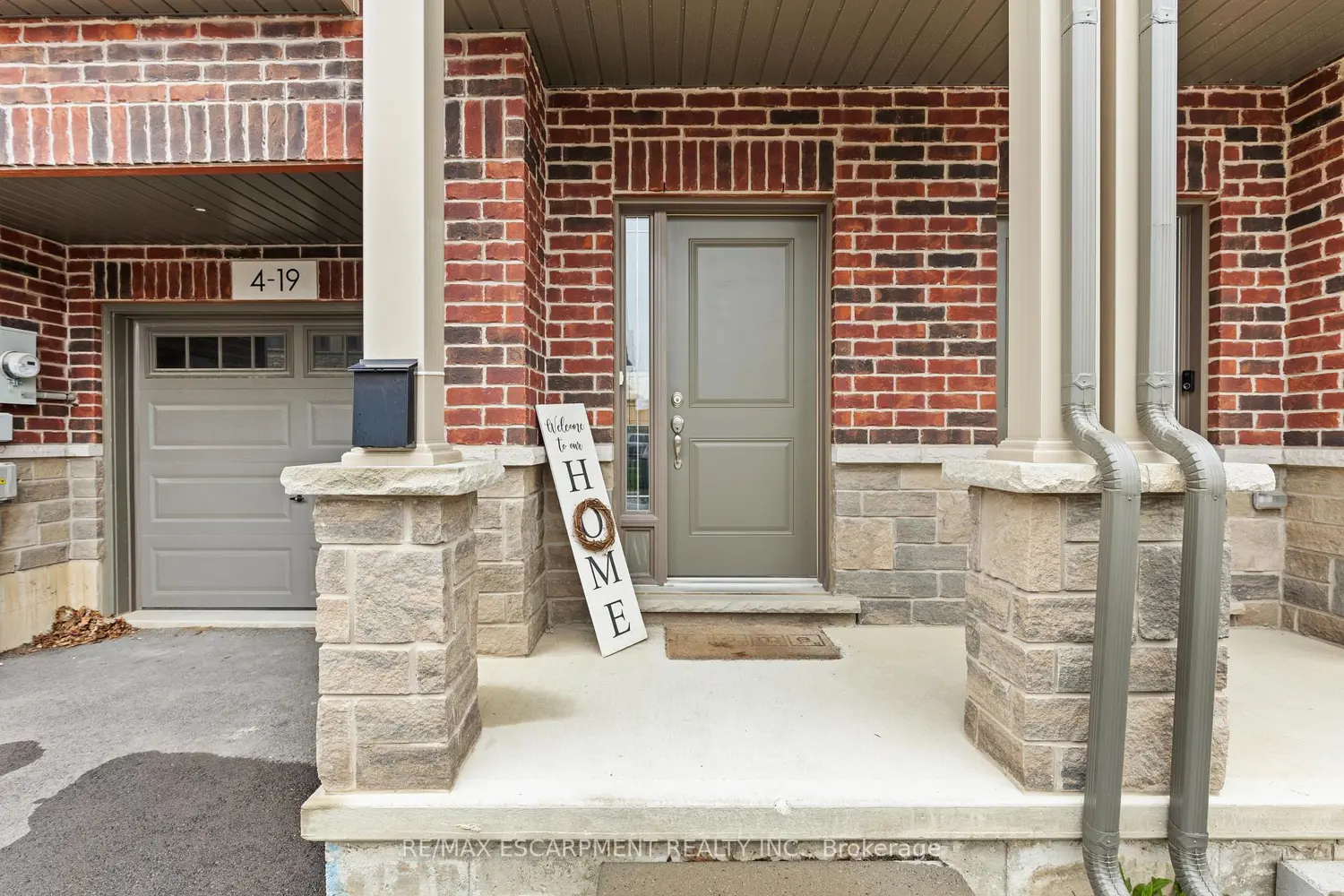 19 Picardy Drive 4 photo 2