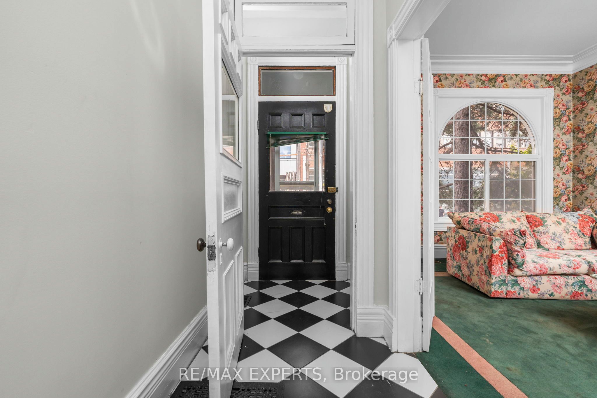 382 Bathurst Street, Toronto, ON, M5T 2S6 photo 3