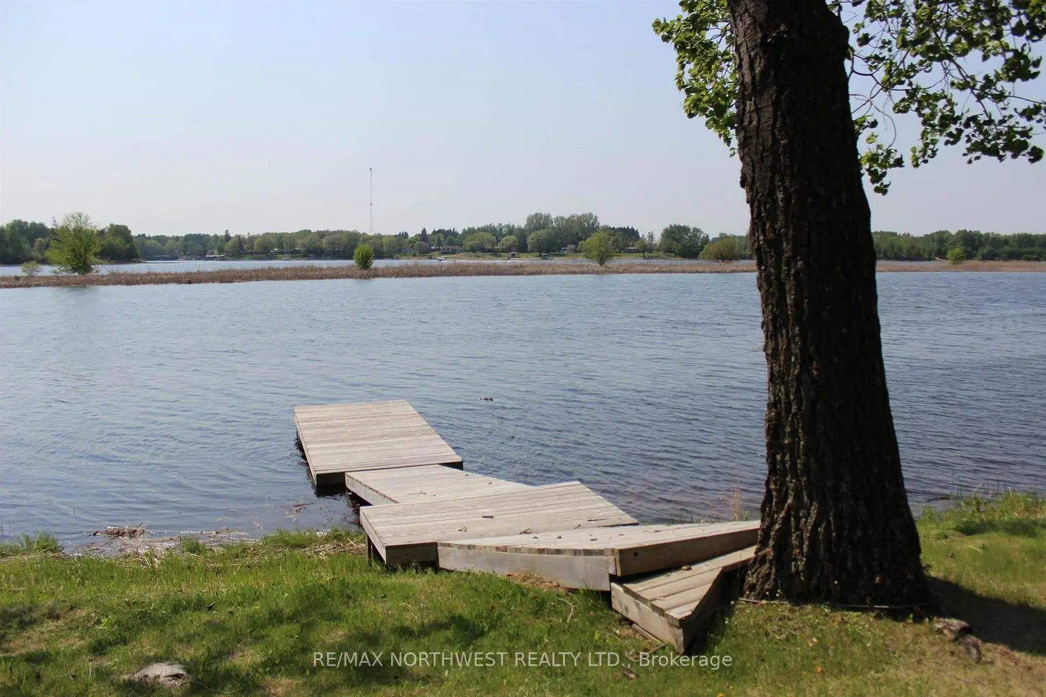 51 Grant Dr photo 2