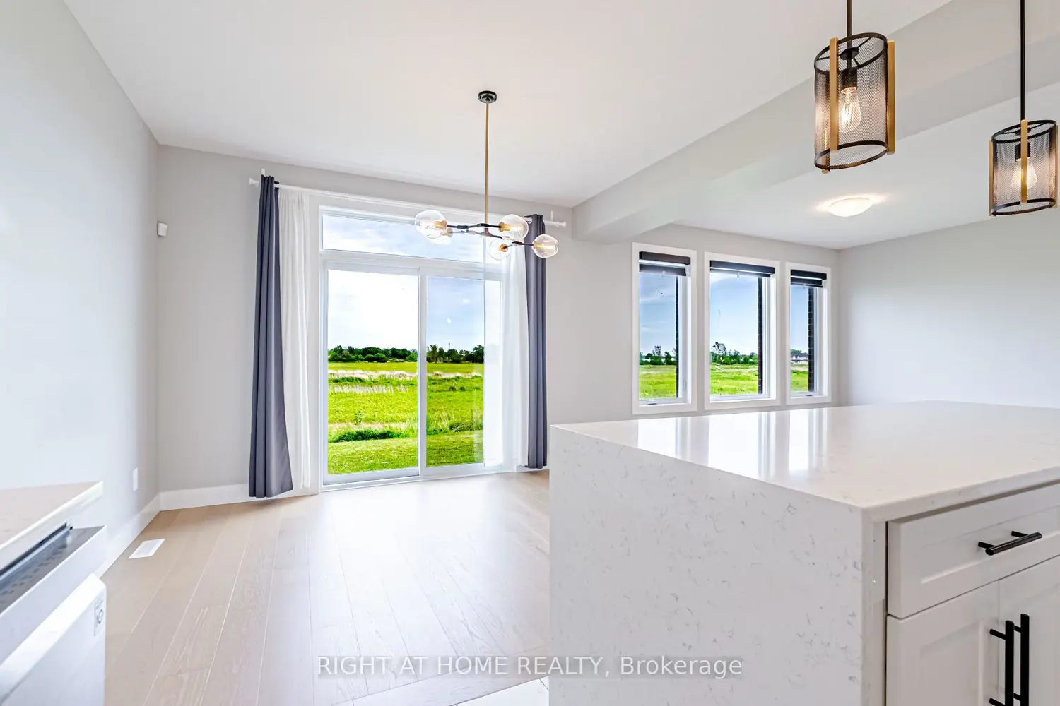 3776 Stewart Avenue photo 5