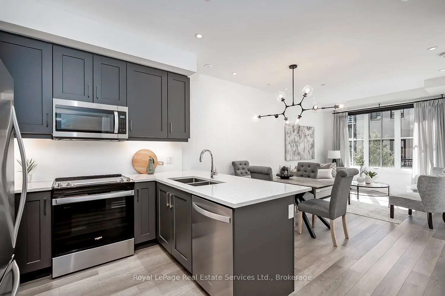 665 Cricklewood Drive 723