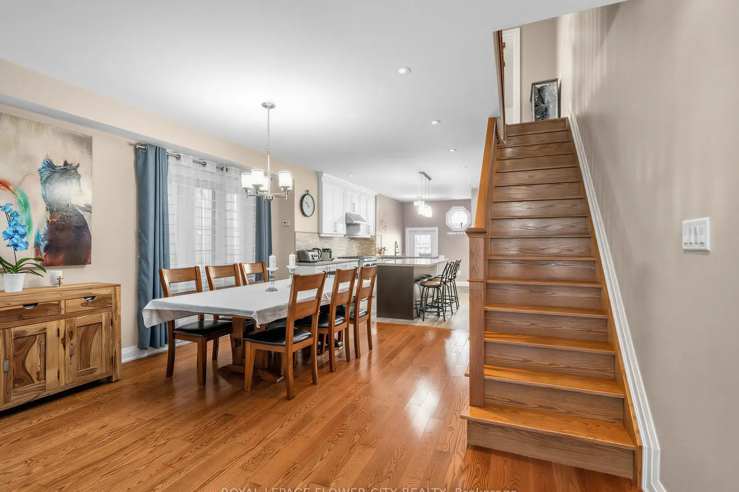52 Gillespie Avenue photo 4