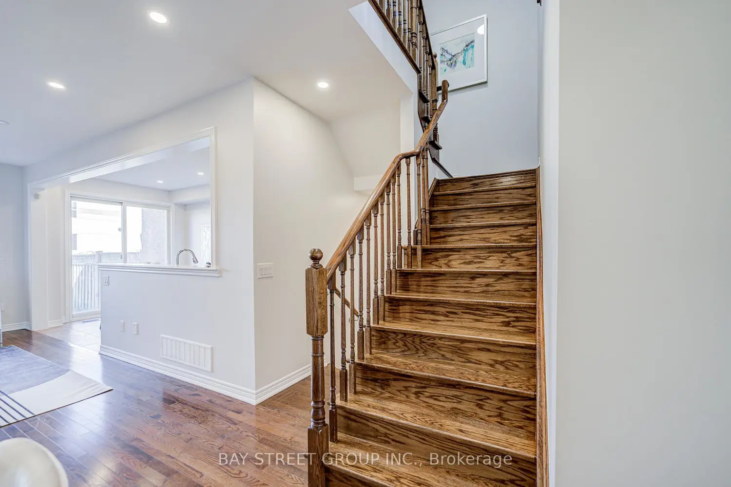 151 Windrow Street photo 4