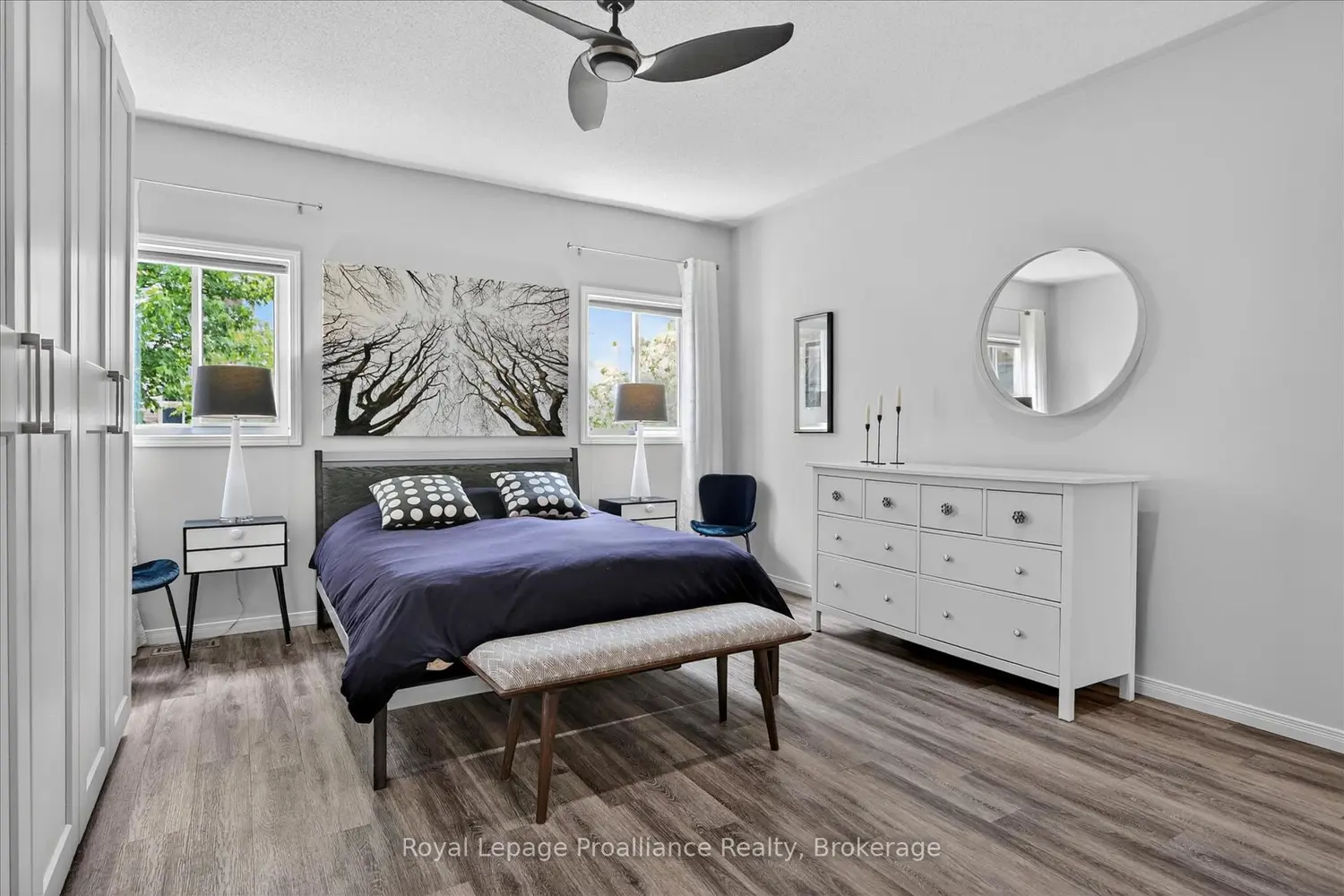 645 Goodwin Terrace photo 3
