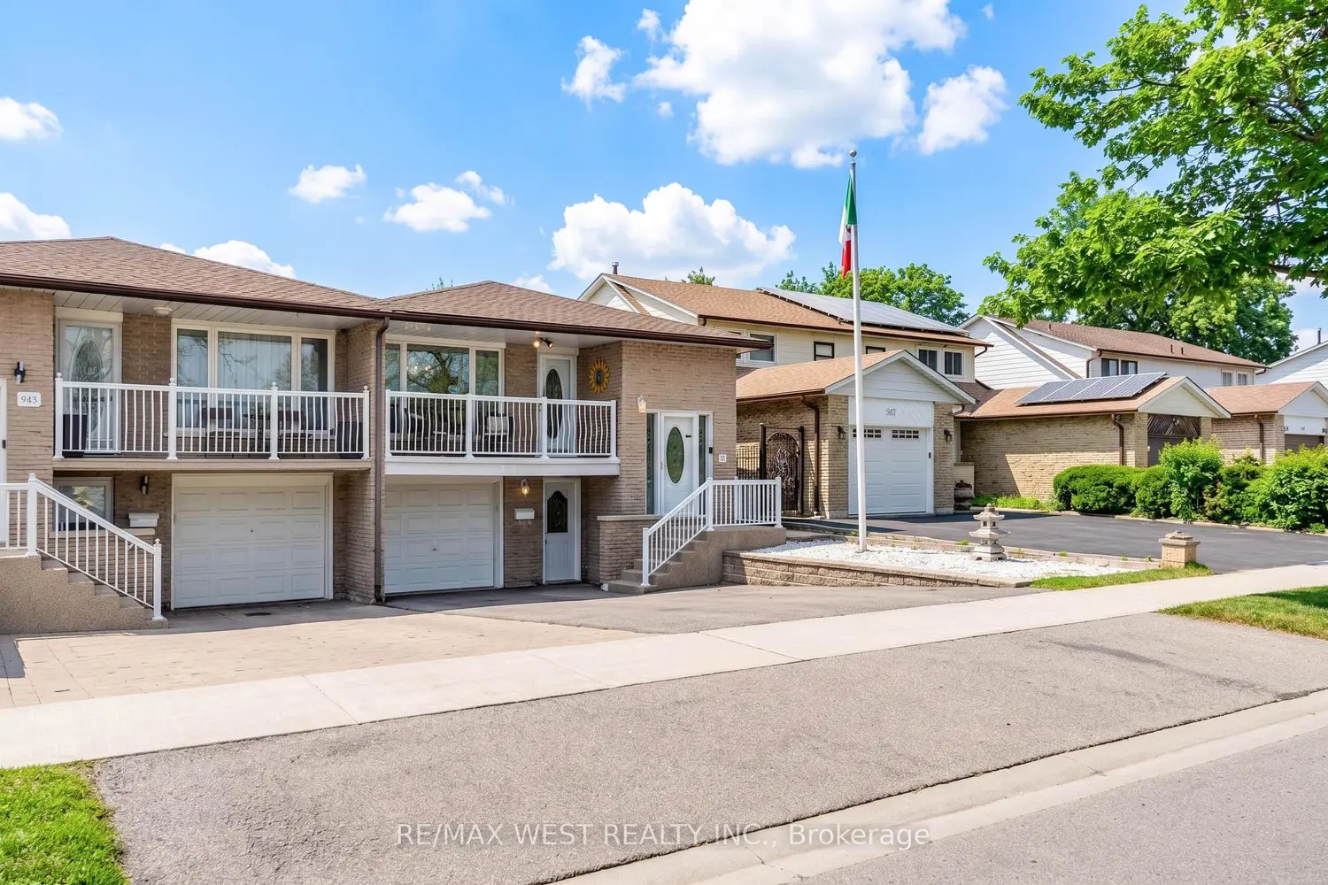 941 Stainton Drive photo 2