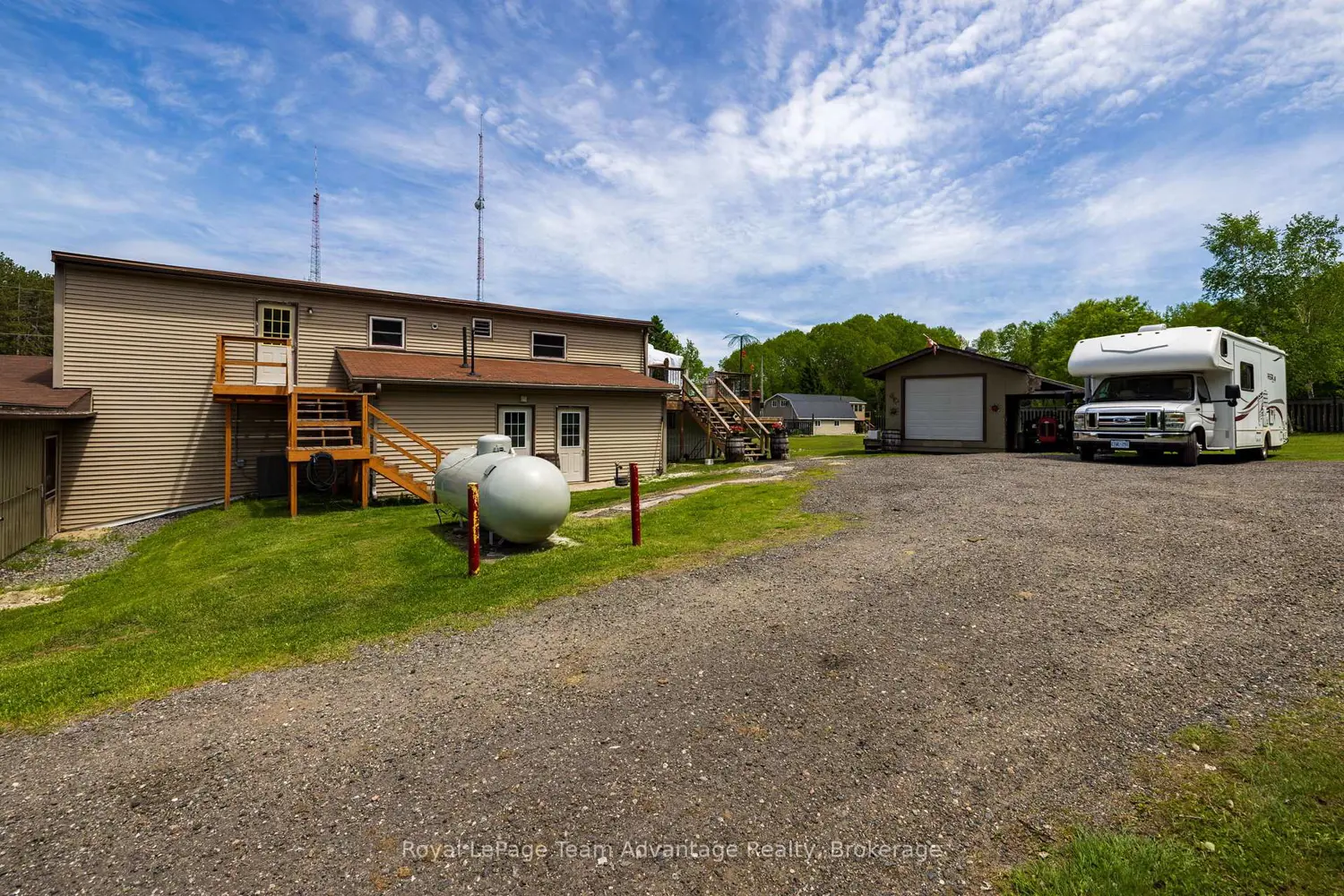 1294 Highway 520 photo 4
