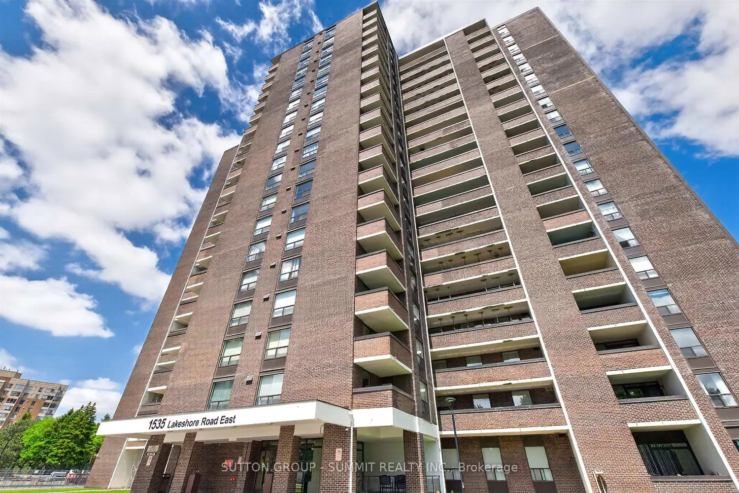 1535 Lakeshore Road 1606