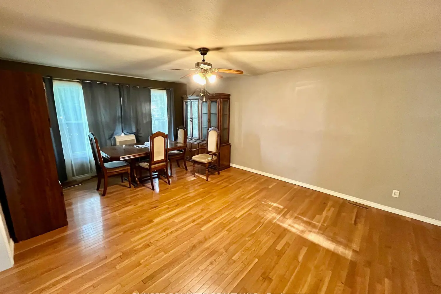 206 Mcmillan Crescent photo 3