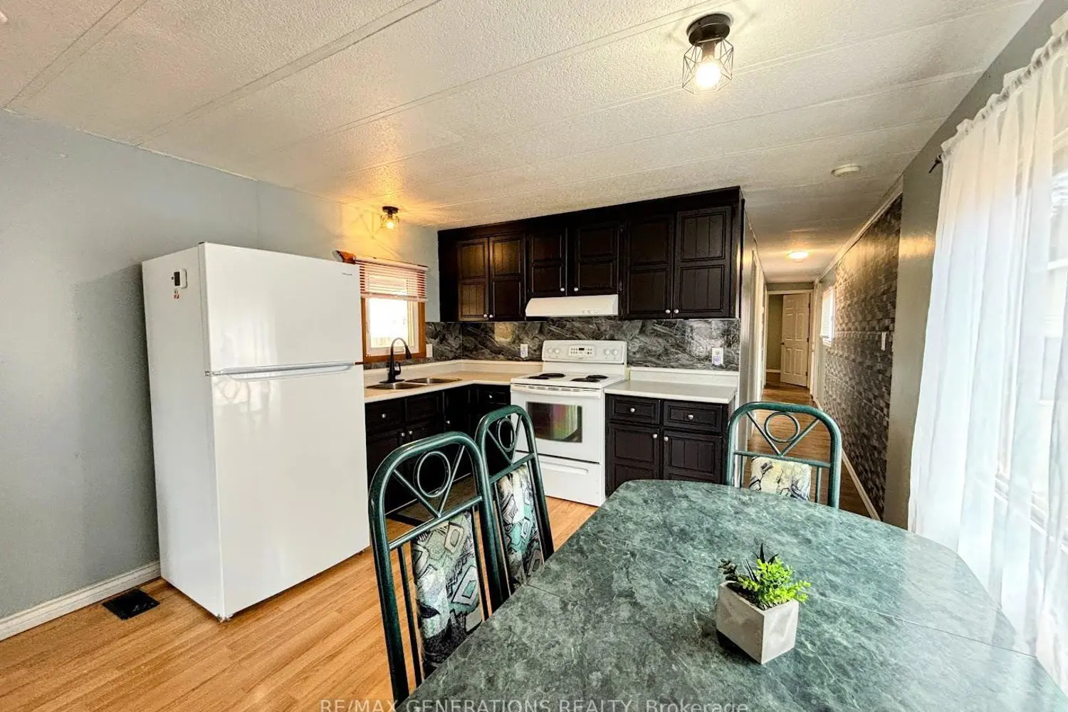 25 Coveney Street photo 2