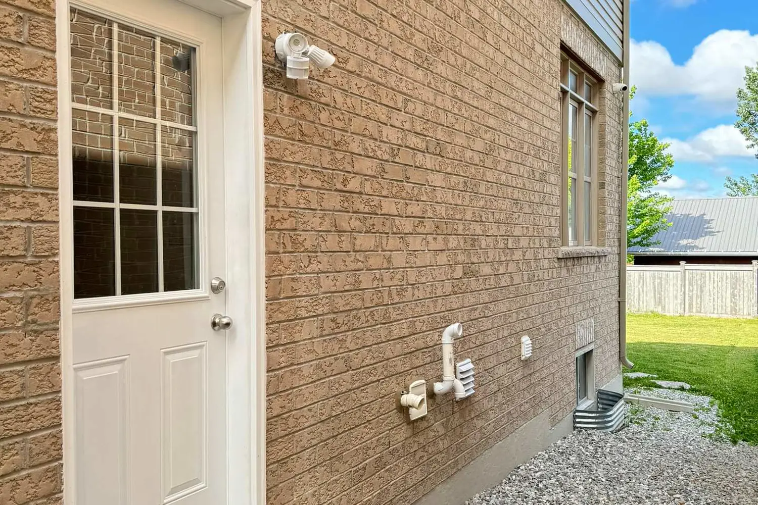 84 Bell Avenue photo 5