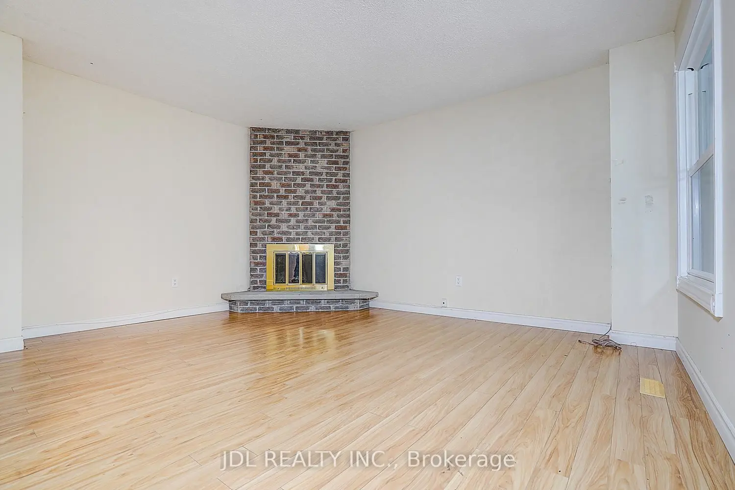 54 Providence Crescent photo 2