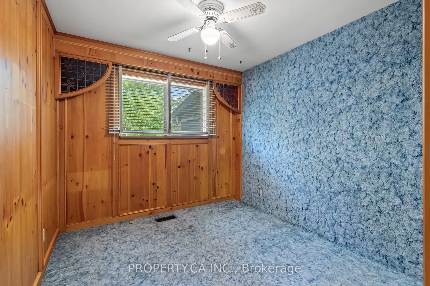 77 Troutbrooke Drive photo 4