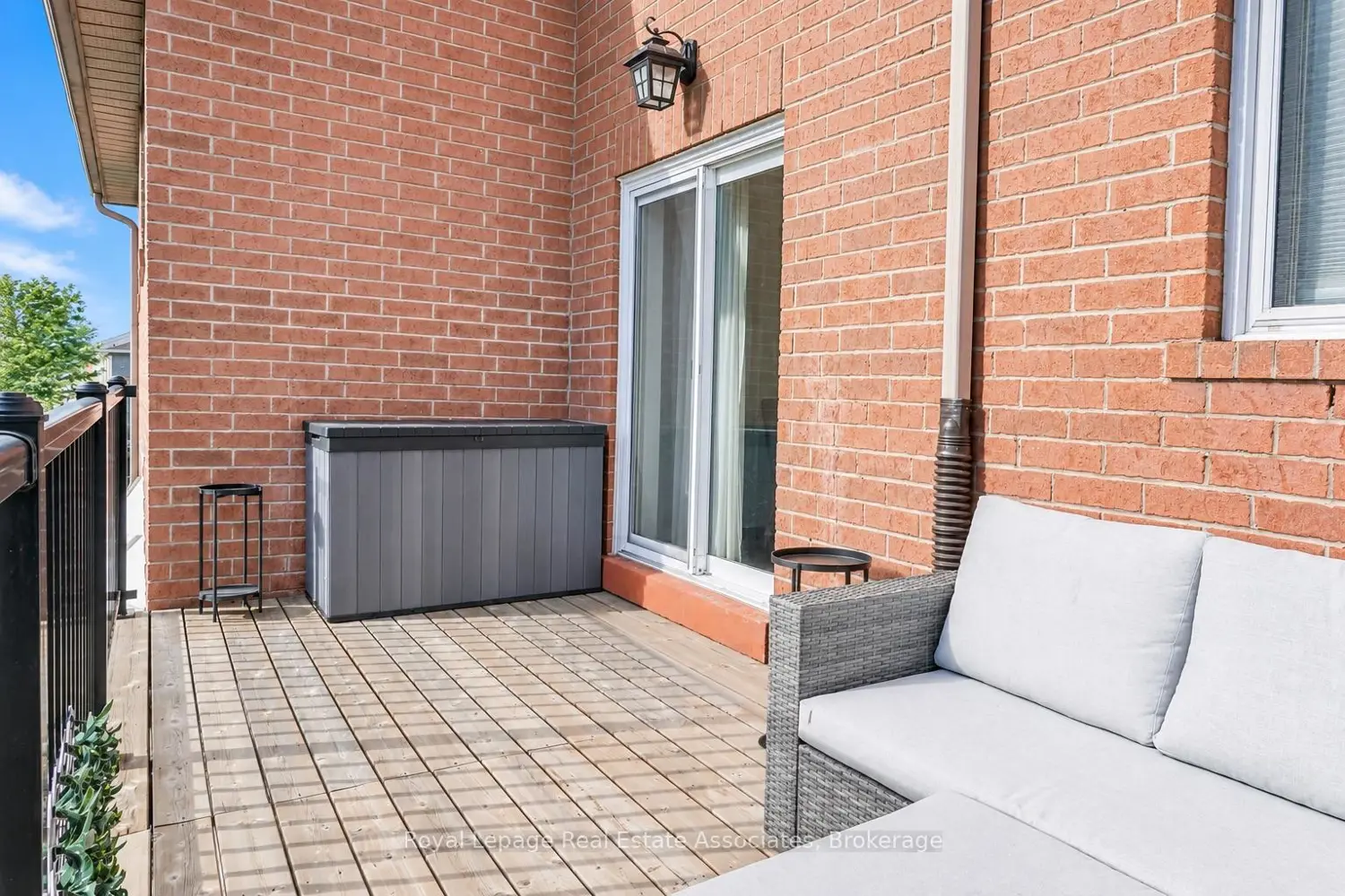 8 Prestwick Avenue photo 3