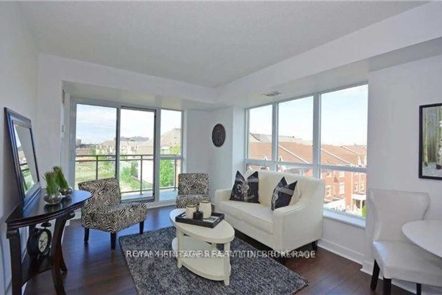 120 Dallimore Circle 424 photo 3