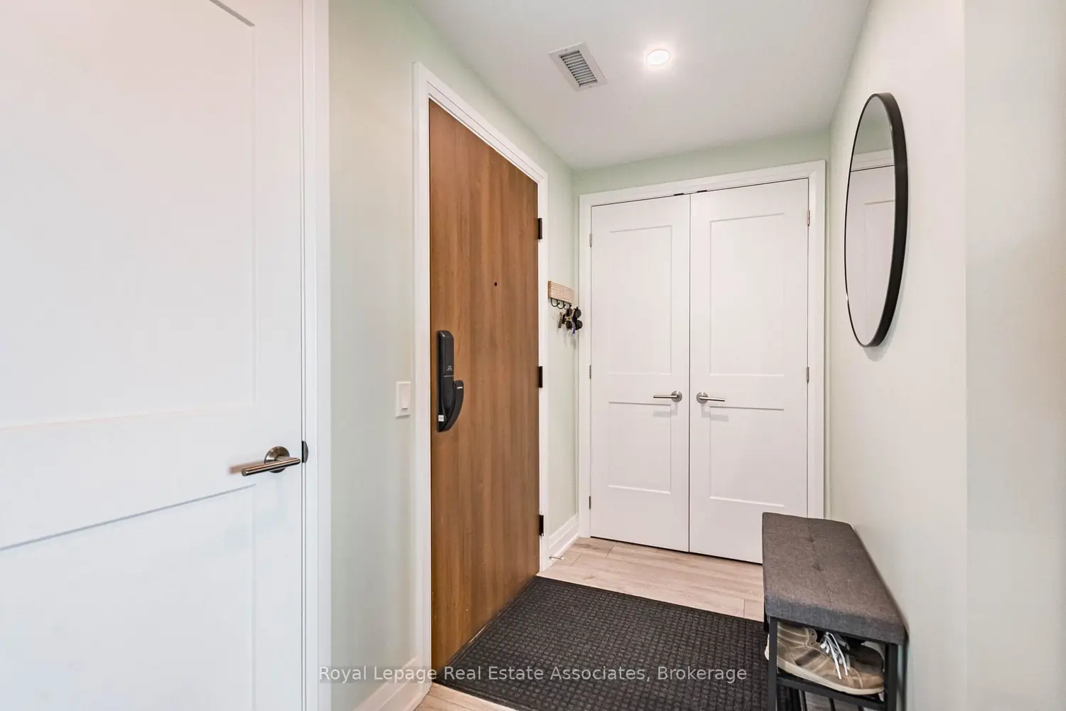 21 Park Street 706 photo 4