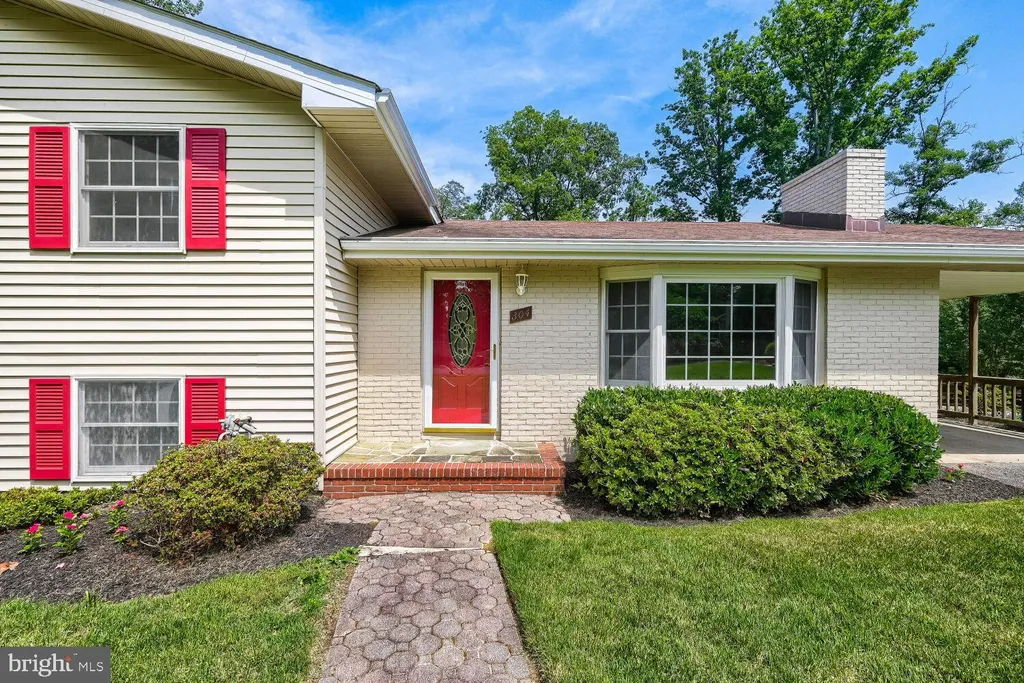 304 Pine Circle, Severna Park, MD 21146 photo 2