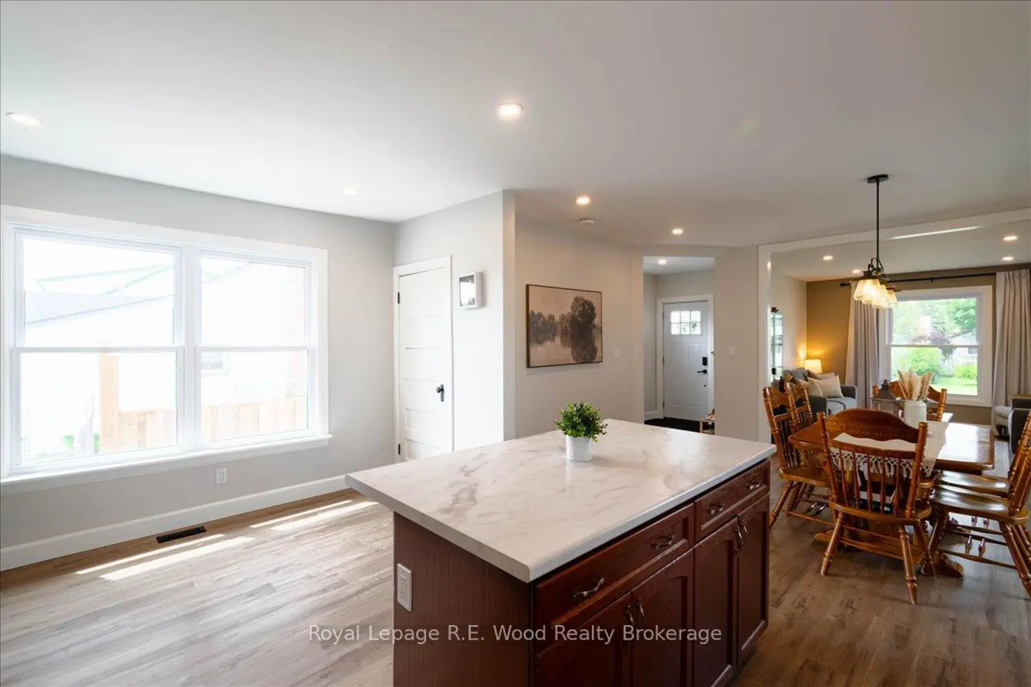 34 King Street photo 5