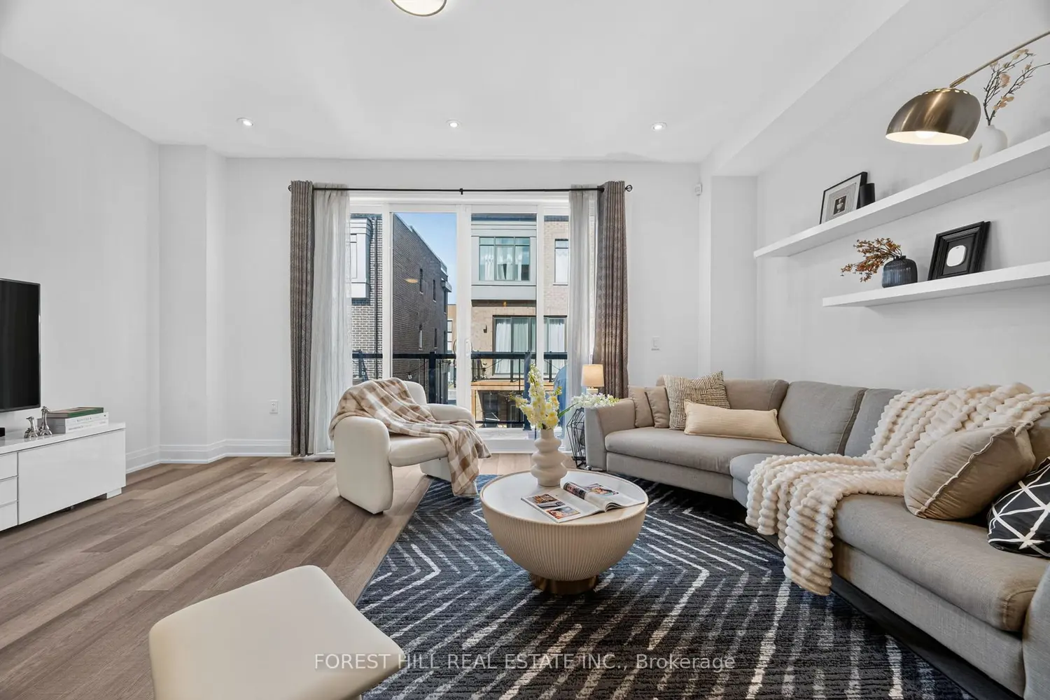 96 Salterton Circle photo 3