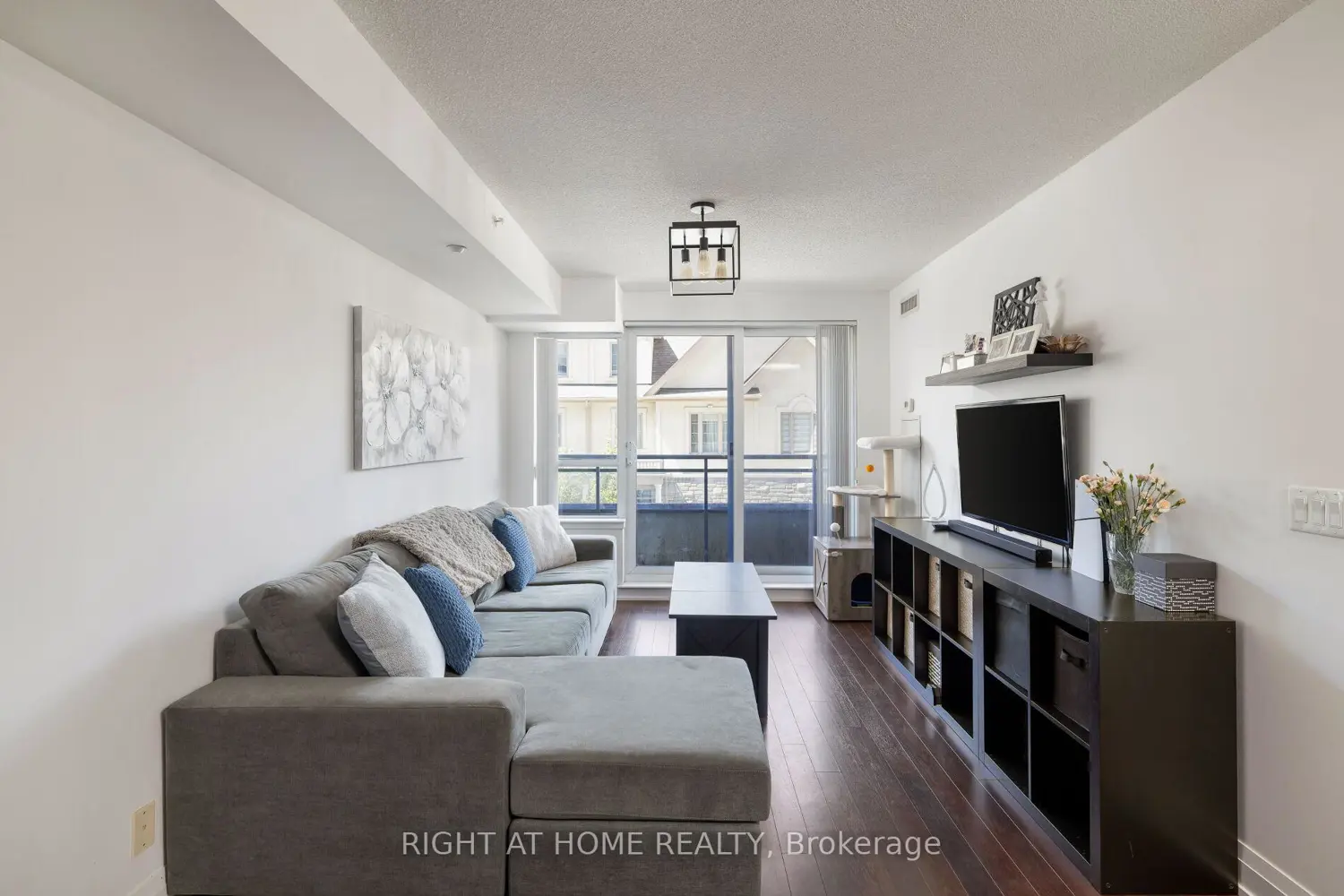 376 Highway 7 E 220