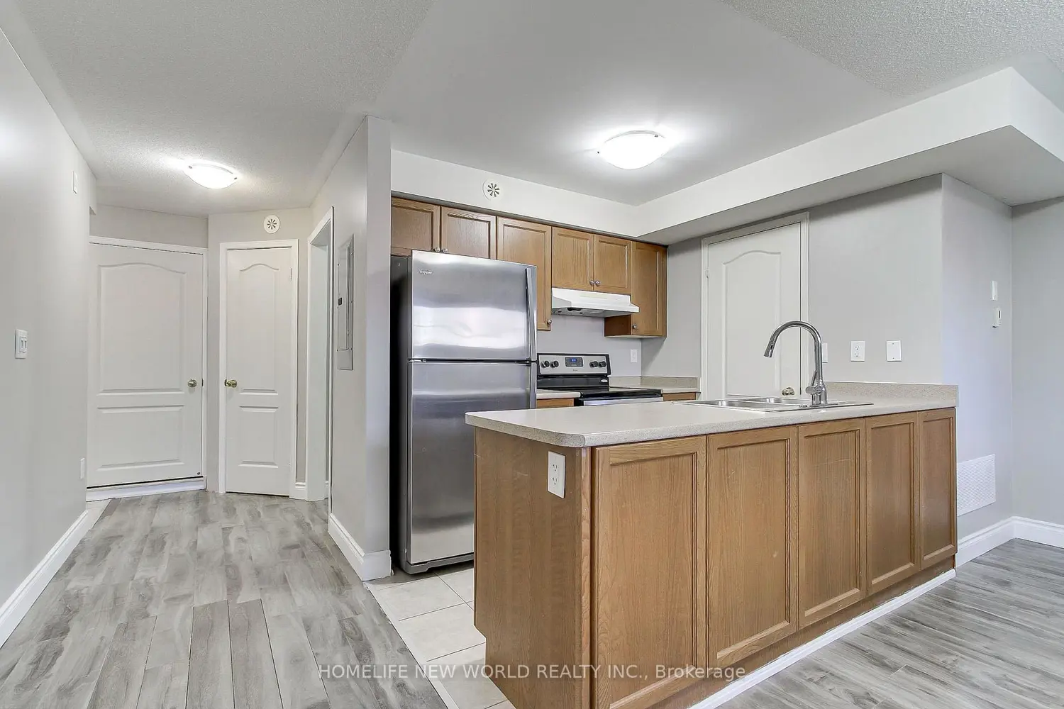 133 Isaac Devins Boulevard 3 photo 3