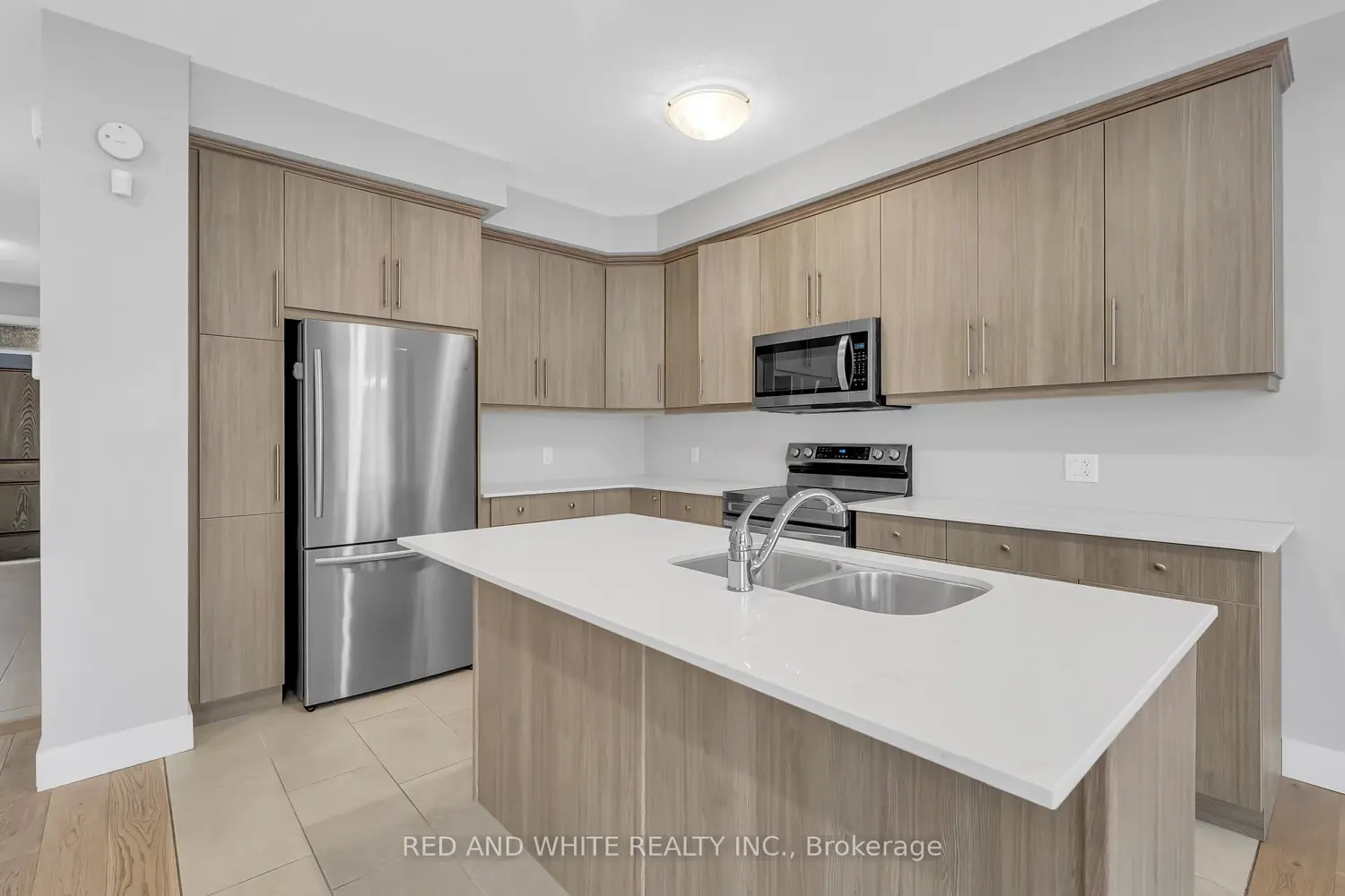 745 Chelton Road 3 photo 5