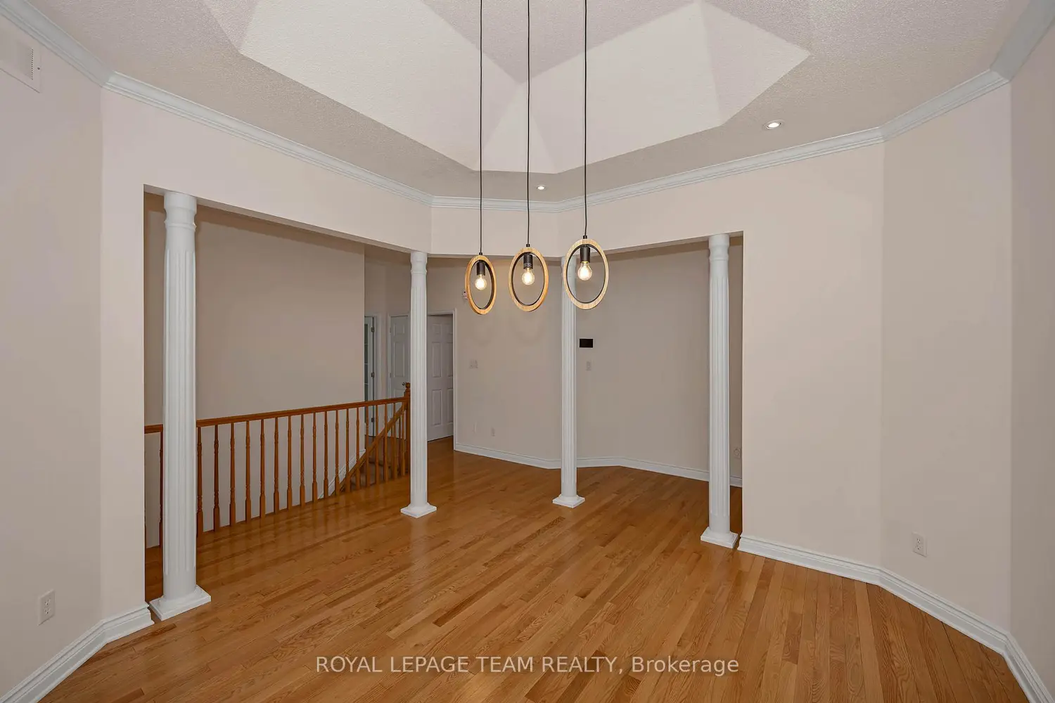 32 Silverthorn Court photo 3