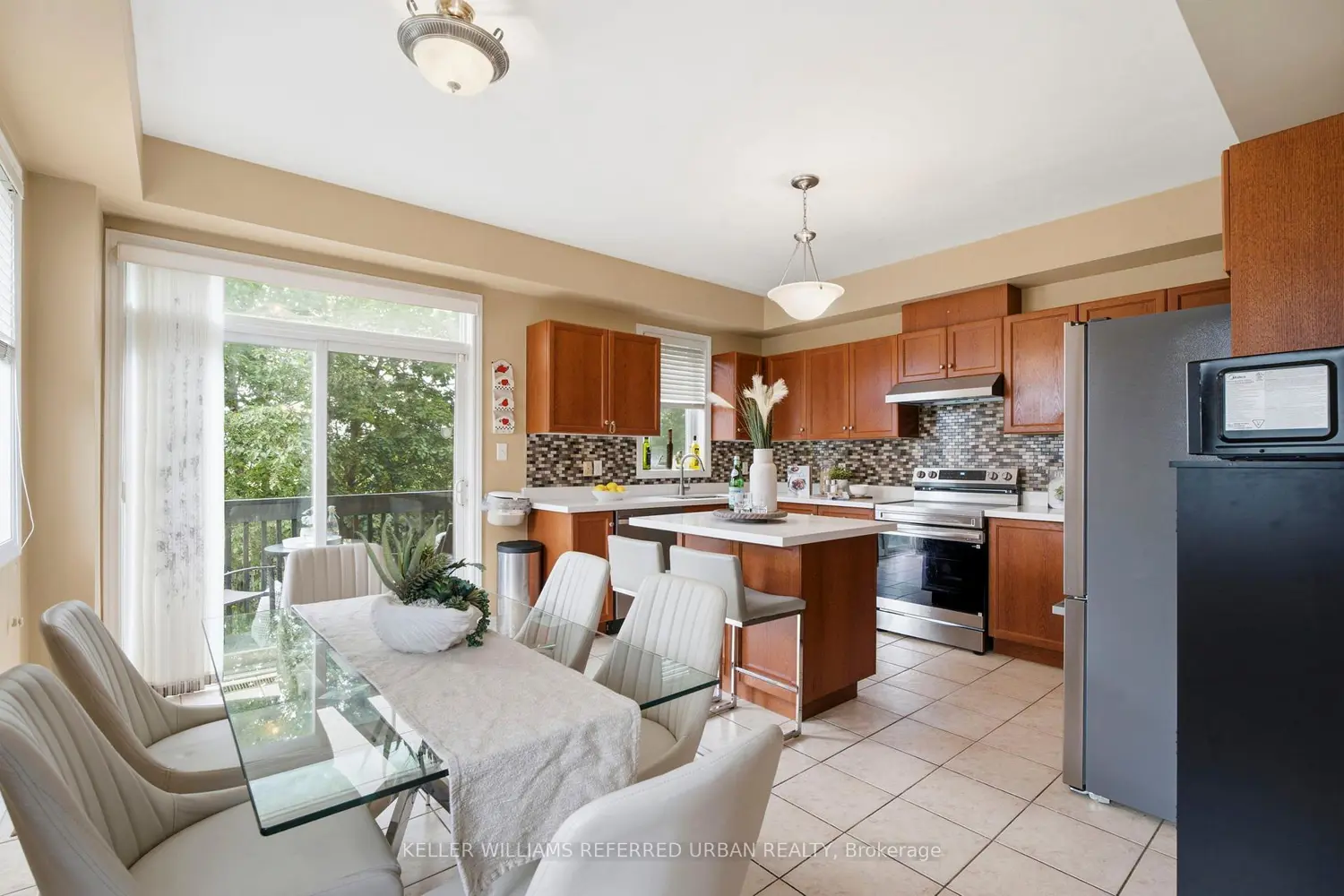 34 Lambrinos Lane photo 4
