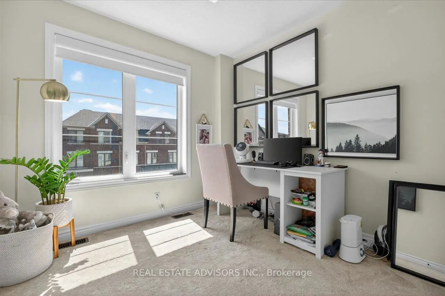 95 Halliford Place photo 3