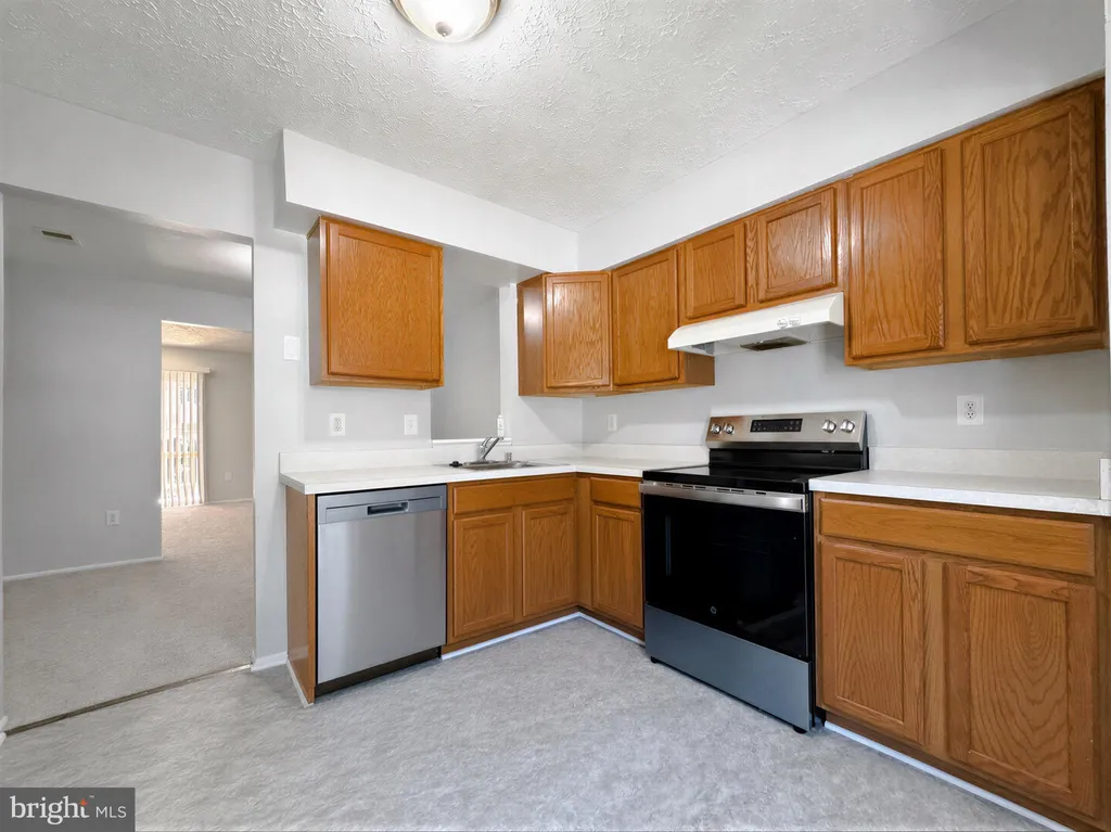 4160 Log Teal Drive, Waldorf, MD 20603 photo 2