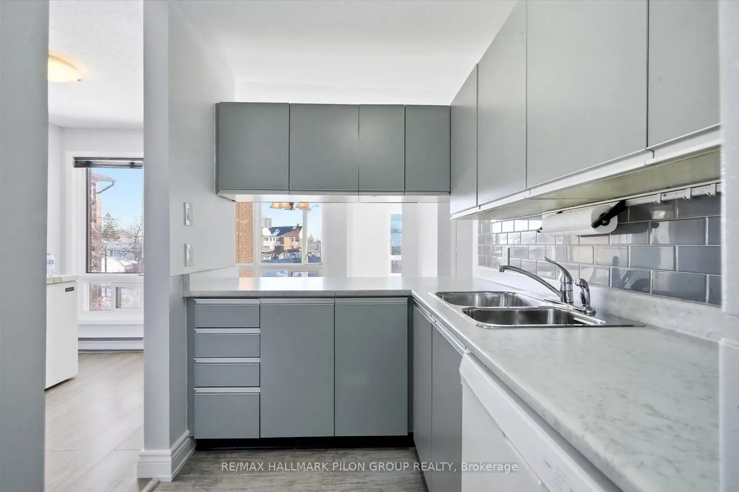 316 Savard Avenue 206 photo 4