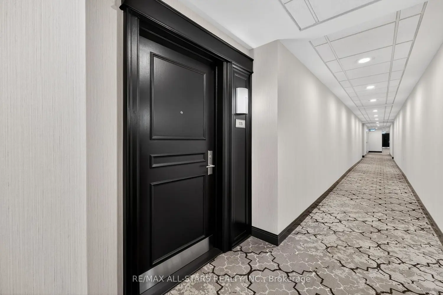 35 Baker Hill Boulevard 115 photo 2