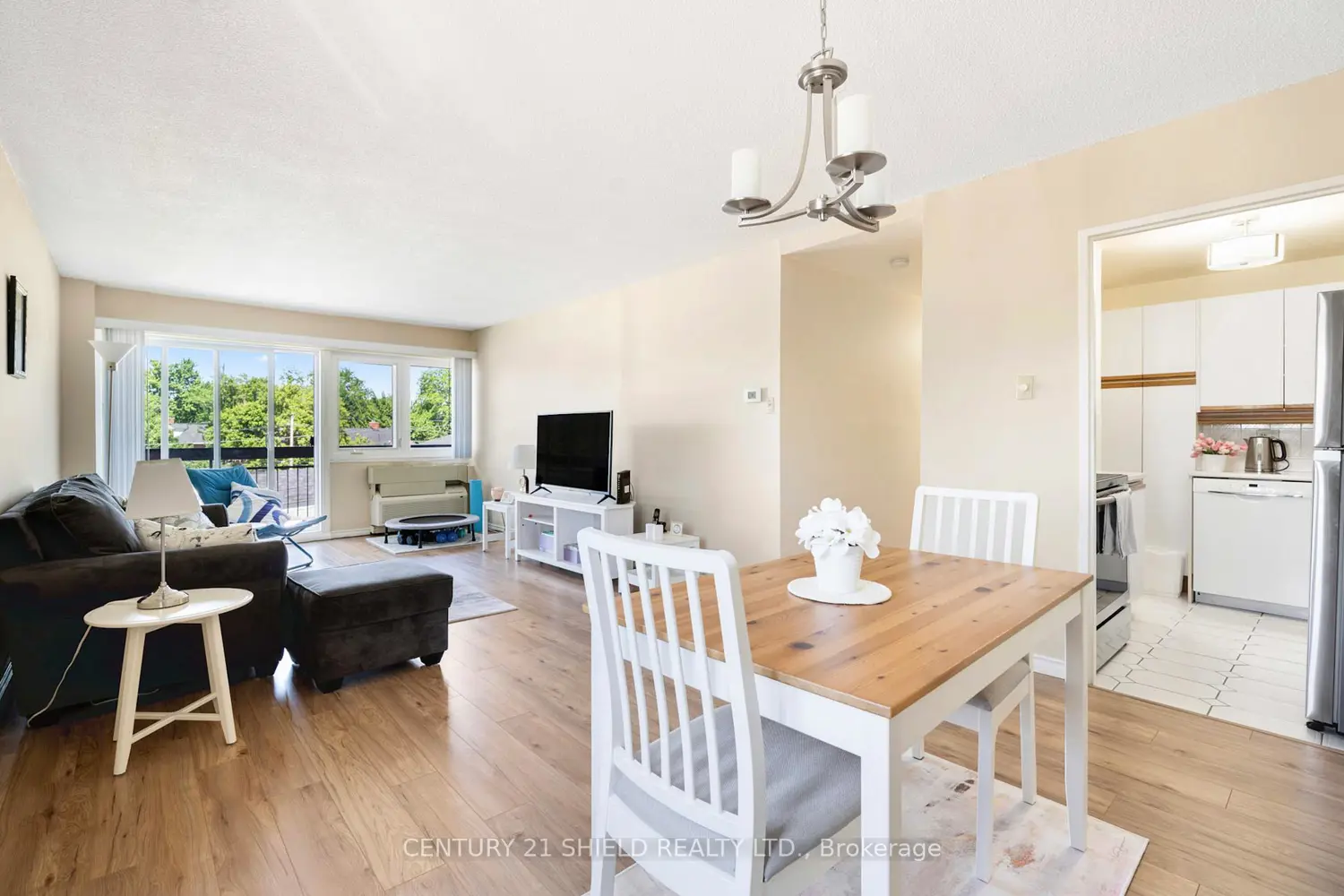 308 Second Street 401 photo 3