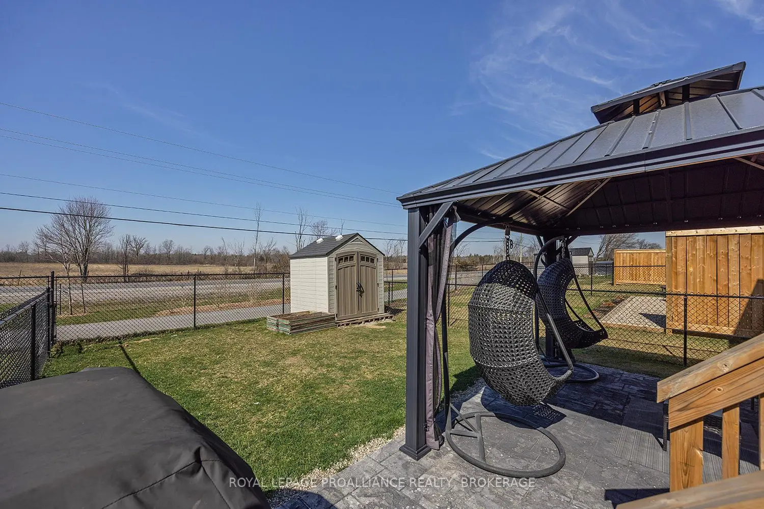 186 Dr Richard James Crescent