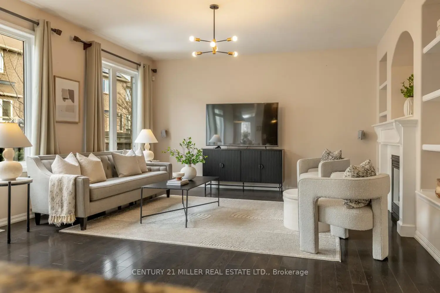 468 Coombs Court photo 4