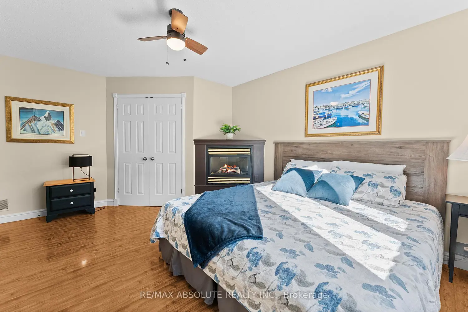 864 Centre Street photo 5