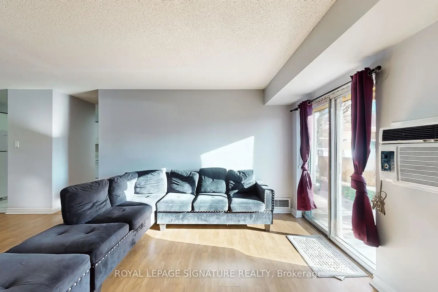 211 Forum Drive 103B photo 4