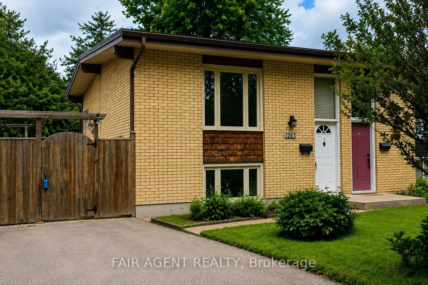 1263 Sorrel Road photo 2