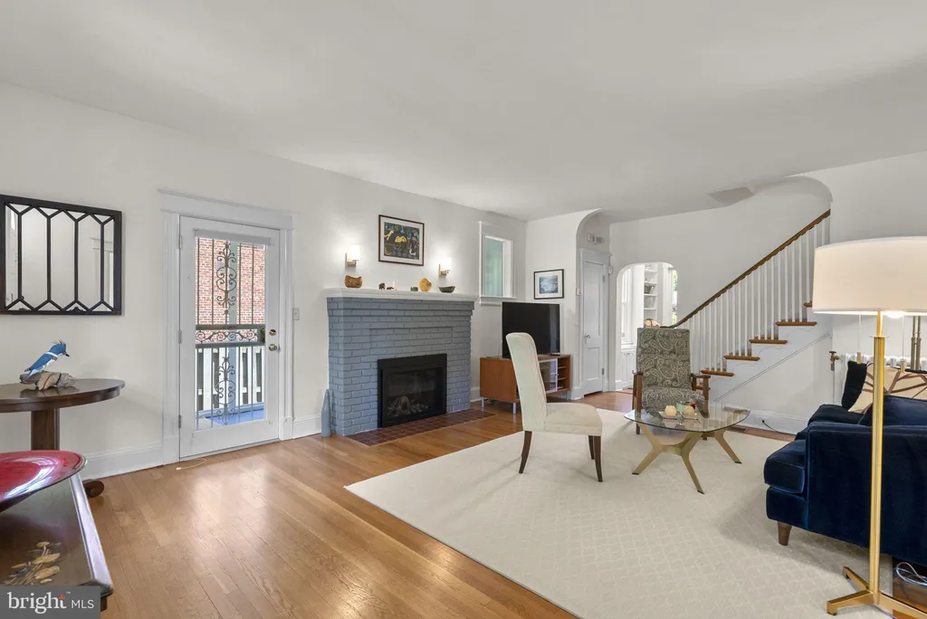 2006 Glen Ross, Silver Spring, MD 20910 photo 3