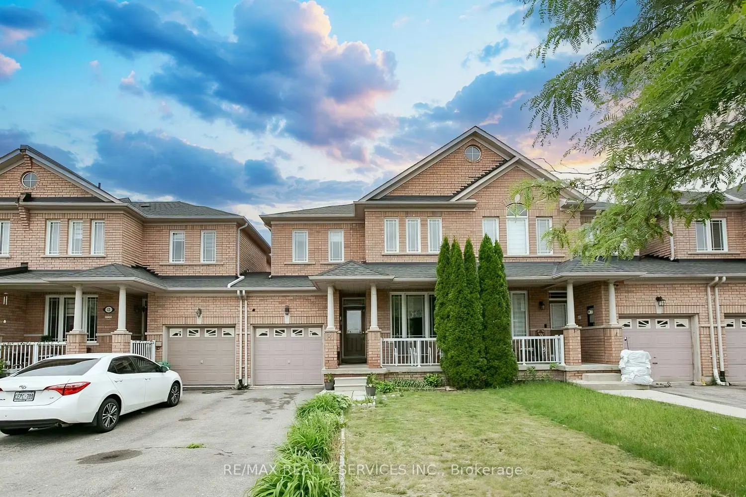 14 Eaglefield Gate