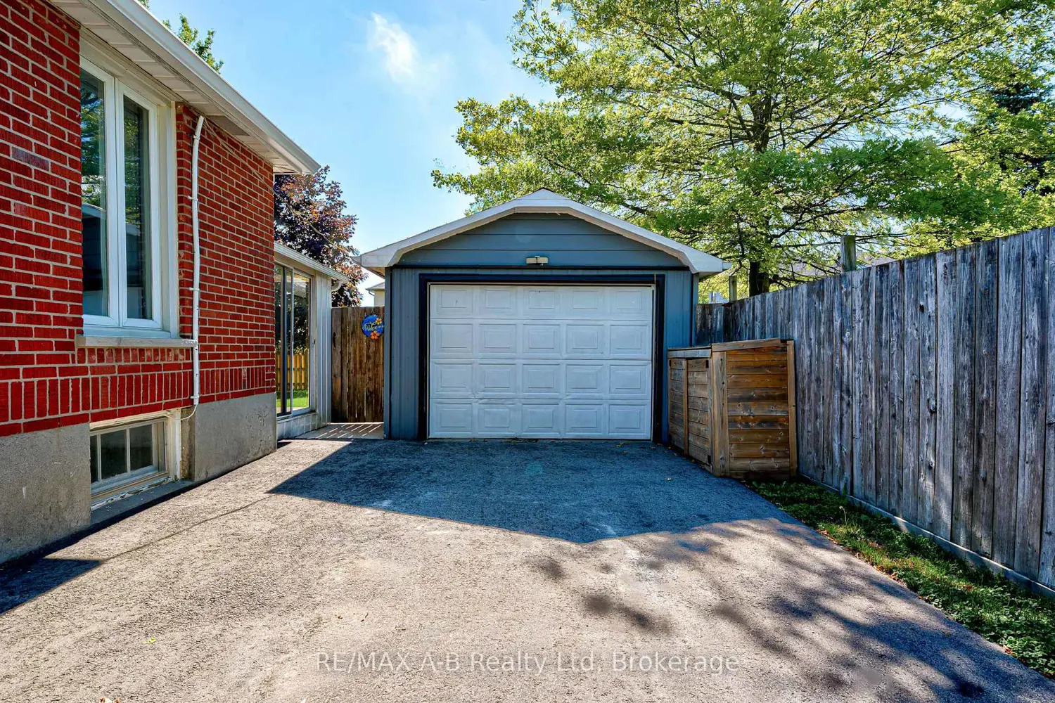 243 King Street photo 2