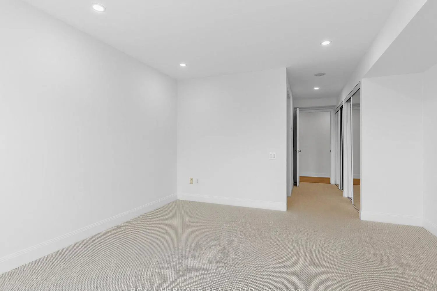2181 Yonge Street 2305 photo 5