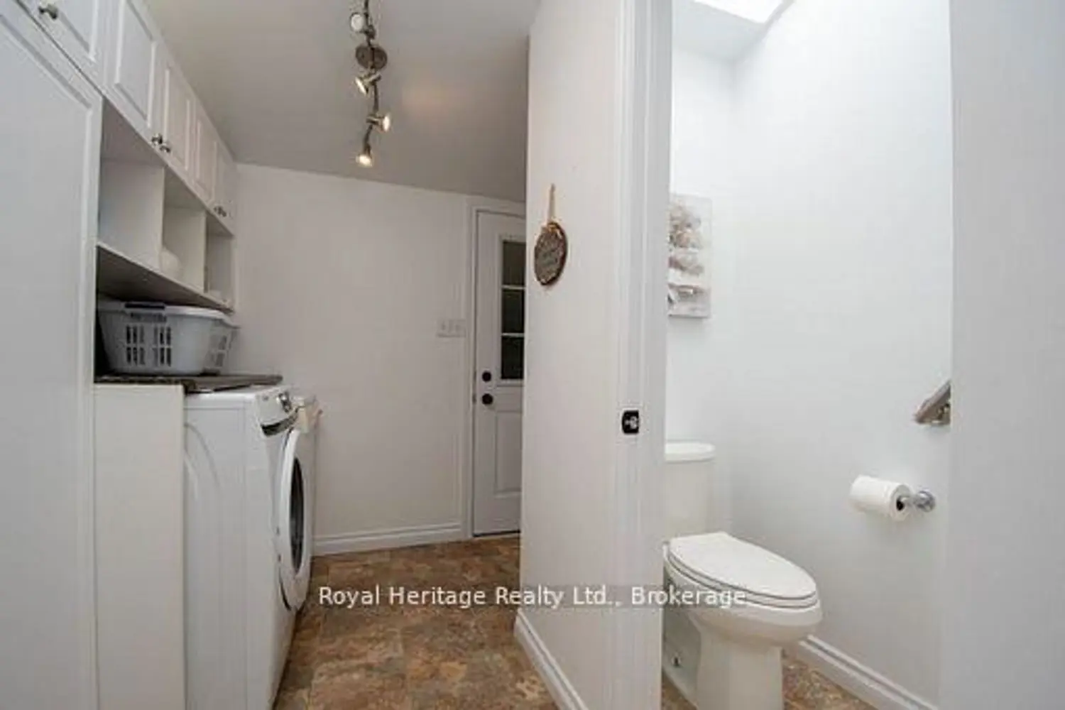 202 Sumcot Drive photo 5