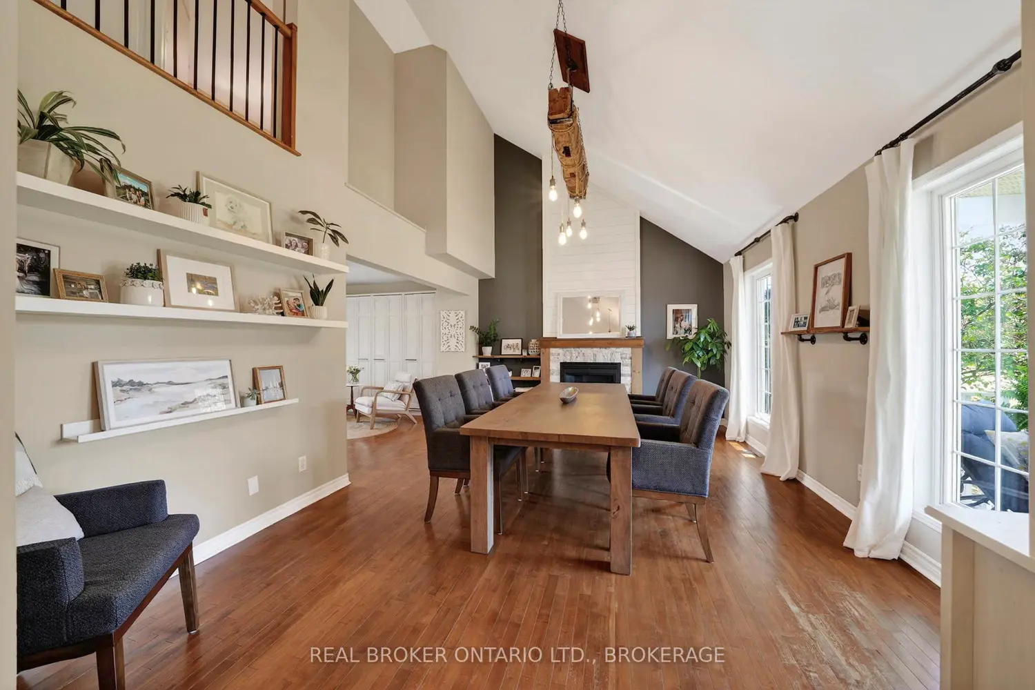 71 Hickory Street photo 2