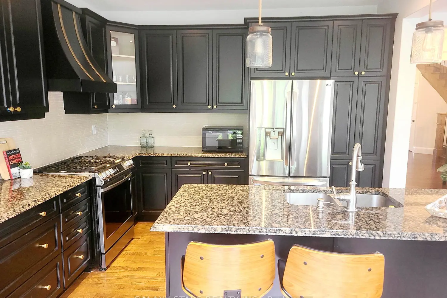 315 Thomas Phillips Drive photo 2