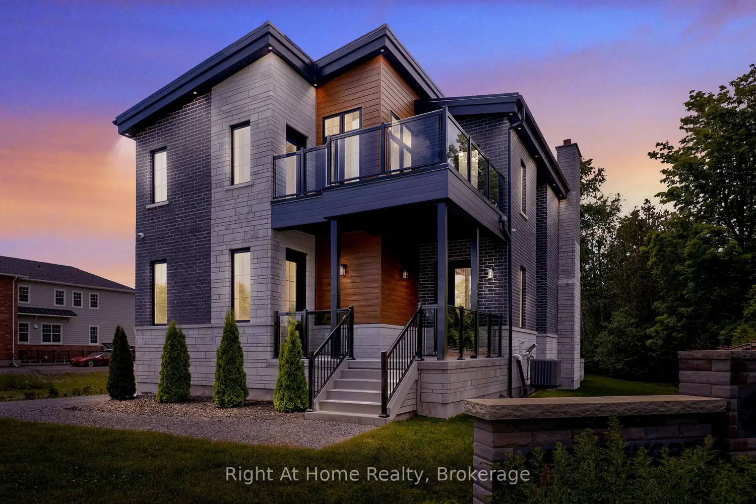 213 Suzanne Mess Boulevard