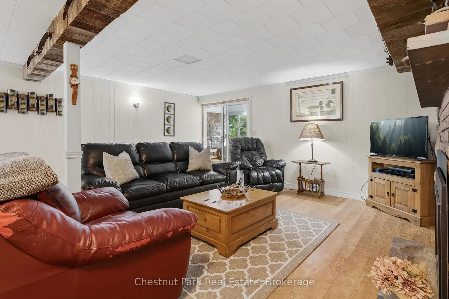 379 Gables Road photo 5